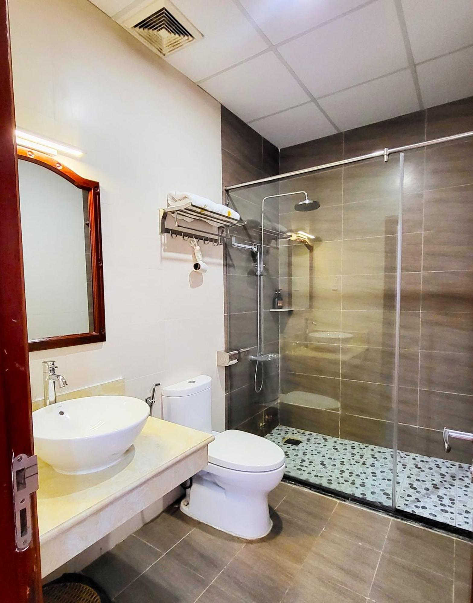 Hoang Son Hotel - Кан То Екстериор снимка